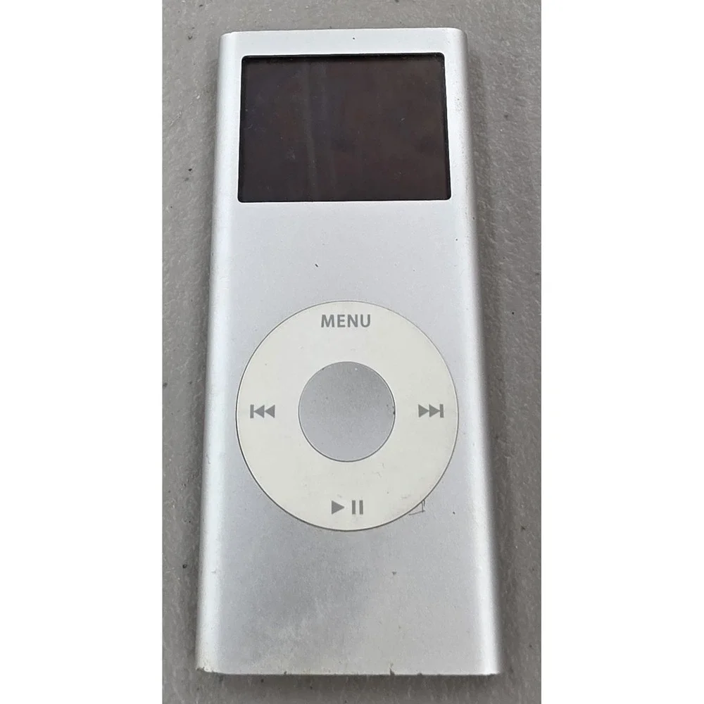 Apple iPod Nano 2nd Gen A1199 2GB Silver Click Wheel USB Media Player